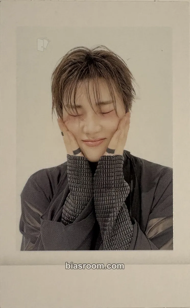 Jungsu Beautiful Mind World Tour Photocard - Xdinary Heroes - Xdinary Heroes K-pop photocard