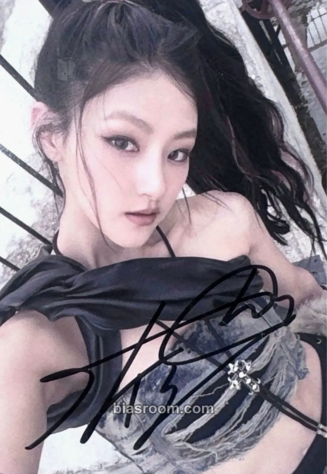 Haneul Japan Debut Tour 'Lucky Day' Photocard - KISS OF LIFE - KISS OF LIFE K-pop photocard