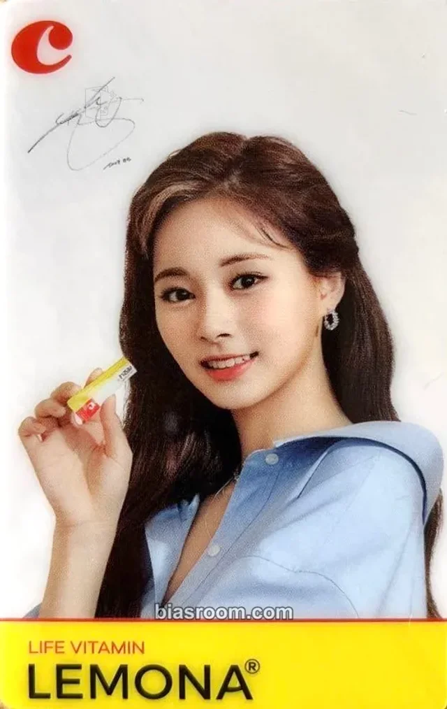 TWICE - Tzuyu - TWICE x LEMONA Other brand collaboration japan AR photocard clear (translucent) version 3