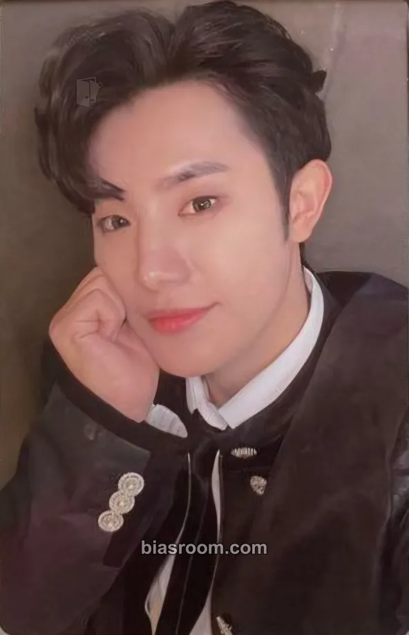 Mill 2025 North America Concert - Our Only Odyssey Photocard - OnlyOneOf - OnlyOneOf K-pop photocard