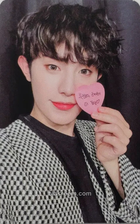 Mill seOul cOllectiOn Photocard - OnlyOneOf - OnlyOneOf K-pop photocard