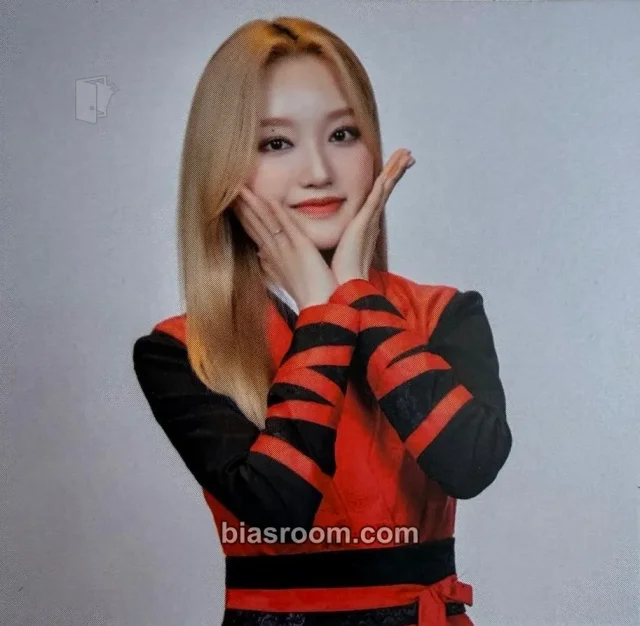 LOONA - Go Won - KCON 2022 Premiere Event mini photo double-sided postcard kcon