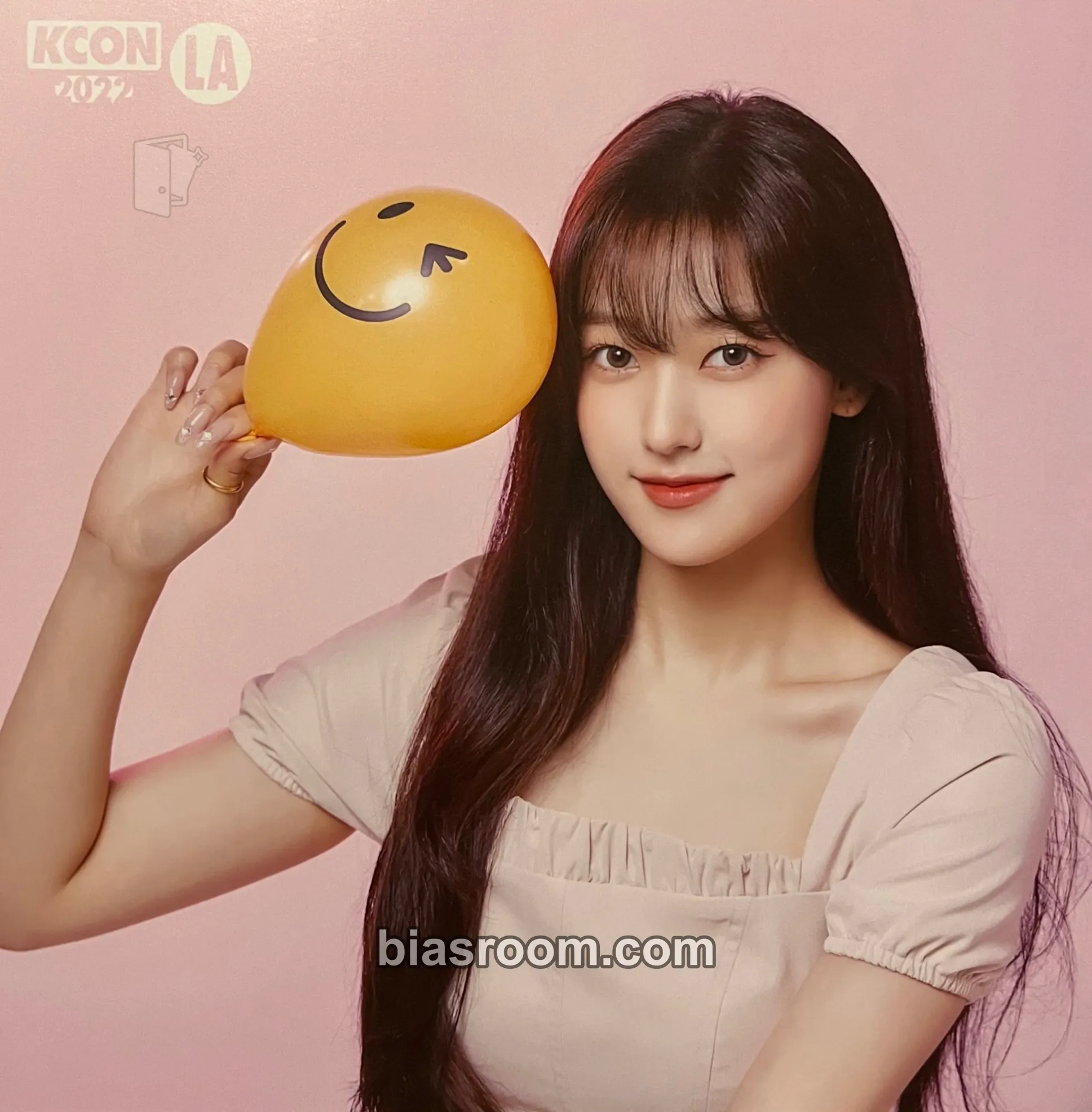 Choerry KCON LA 2022 Photocard - LOONA - LOONA K-pop photocard