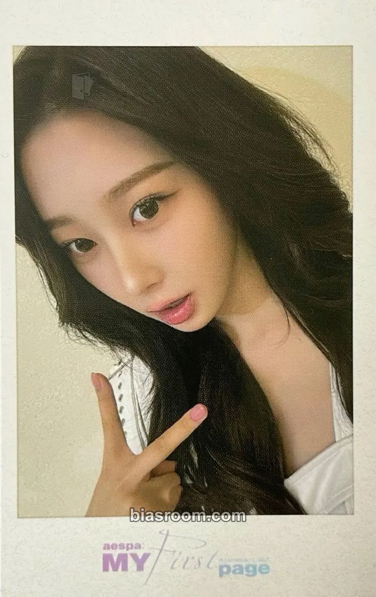 Giselle aespa: MY First Page Photocard - aespa - aespa K-pop photocard