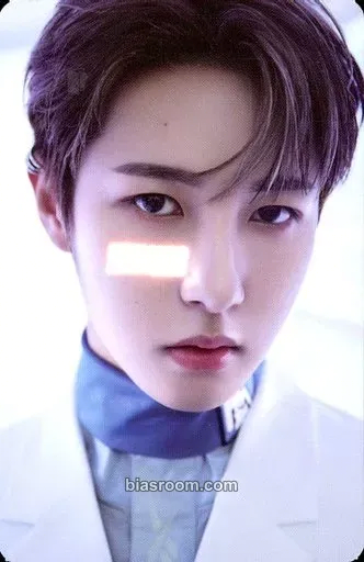 Renjun Universe MD Photocard - NCT - NCT K-pop photocard