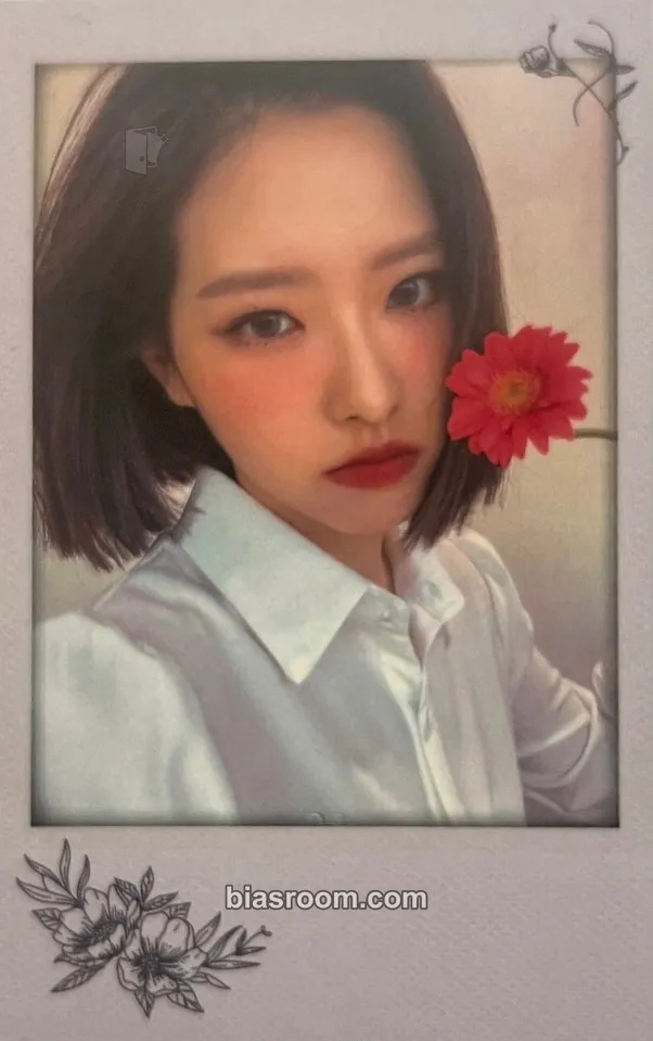 HyeJu LOONA 1st Japan Concert: LOONATHEWORLD in Tokyo Photocard - LOONA - LOONA K-pop photocard