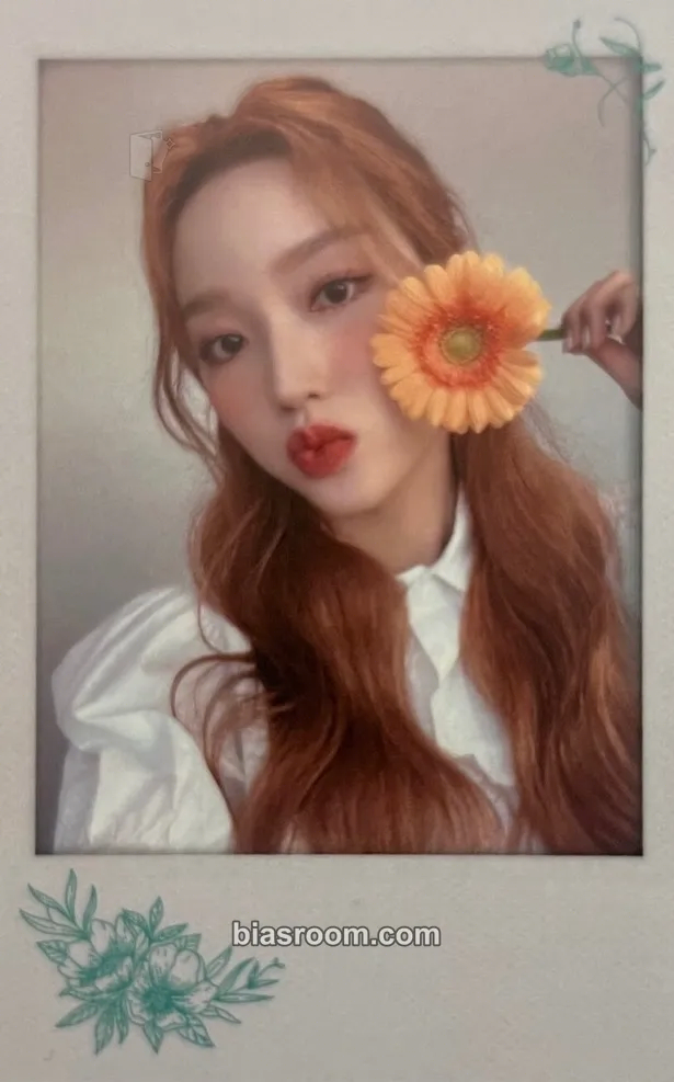 Go Won LOONA 1st Japan Concert: LOONATHEWORLD in Tokyo Photocard - LOONA - LOONA K-pop photocard