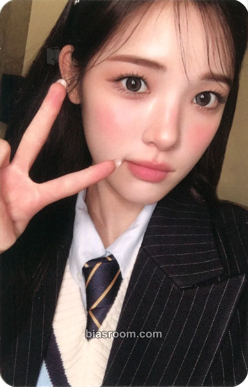 Yuha Hearts2House Photocard - Hearts2Hearts - Hearts2Hearts K-pop photocard