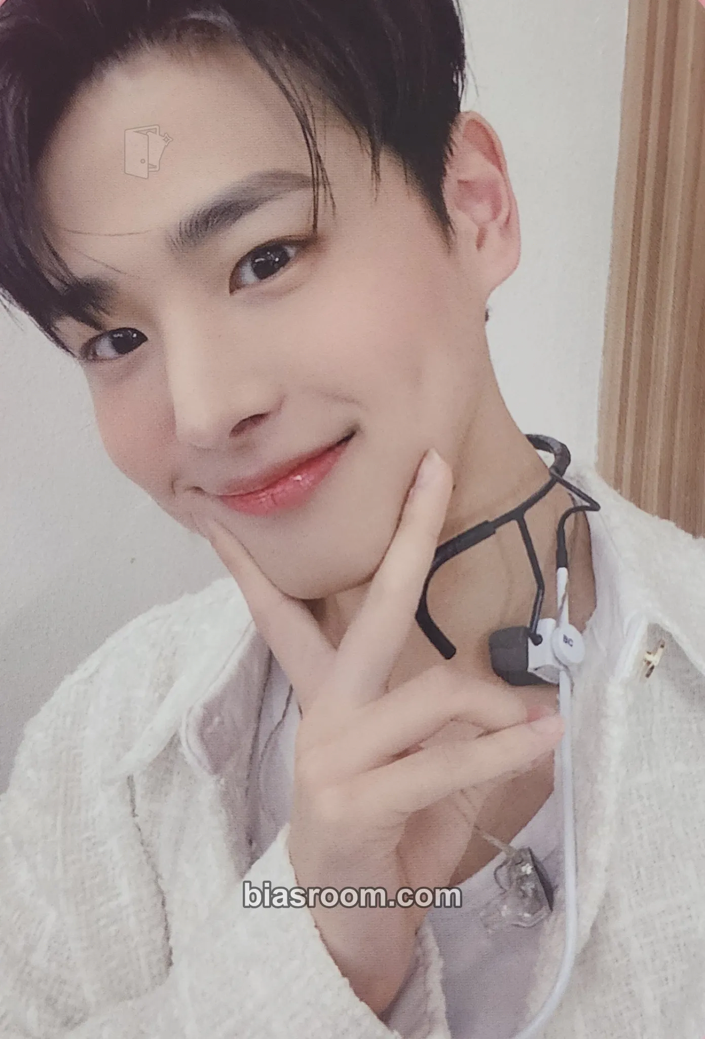 Byungchan ALICE JAPAN Anniversary (1st, 2nd) Photocard - VICTON - VICTON K-pop photocard