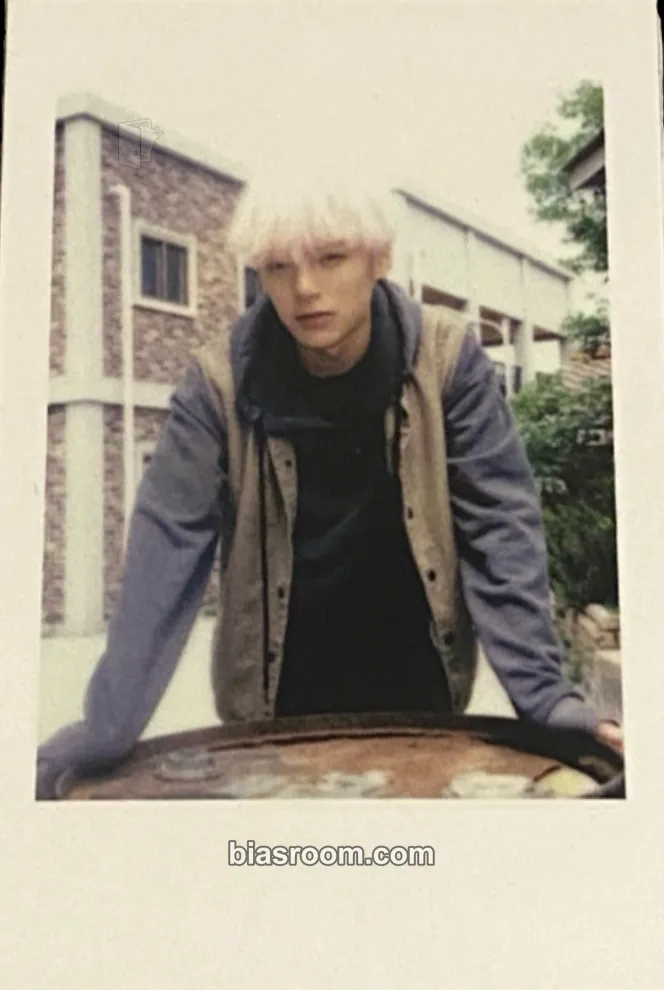 Minhyuk 'Monologue' The 10th Anniversary Pop-Up Store Photocard - MONSTA X - MONSTA X K-pop photocard