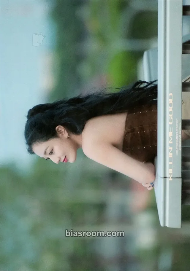 TWICE - Jihyo - ZONE Album merch inclusion kit version postcard mini poster horizontal