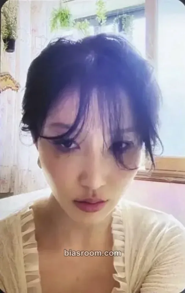 MAMAMOO - Hwasa - So Cute Album broadcast
