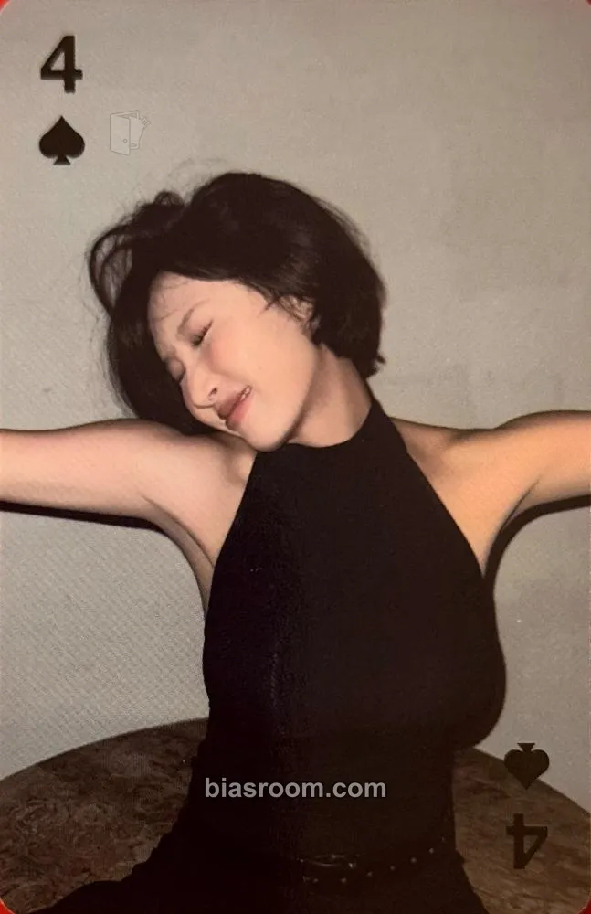 Hwasa Hwasa 2026 Season's Greetings: MAR IA Photocard - MAMAMOO - MAMAMOO K-pop photocard