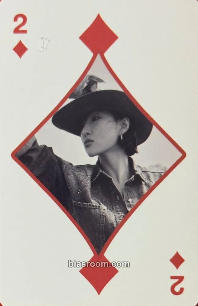 Hwasa Hwasa 2026 Season's Greetings: MAR IA Photocard - MAMAMOO - MAMAMOO K-pop photocard