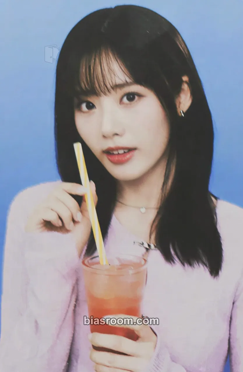 Jiwon HAPPY JI WON DAY BIRTHDAY BOX Photocard - fromis_9 - fromis_9 K-pop photocard