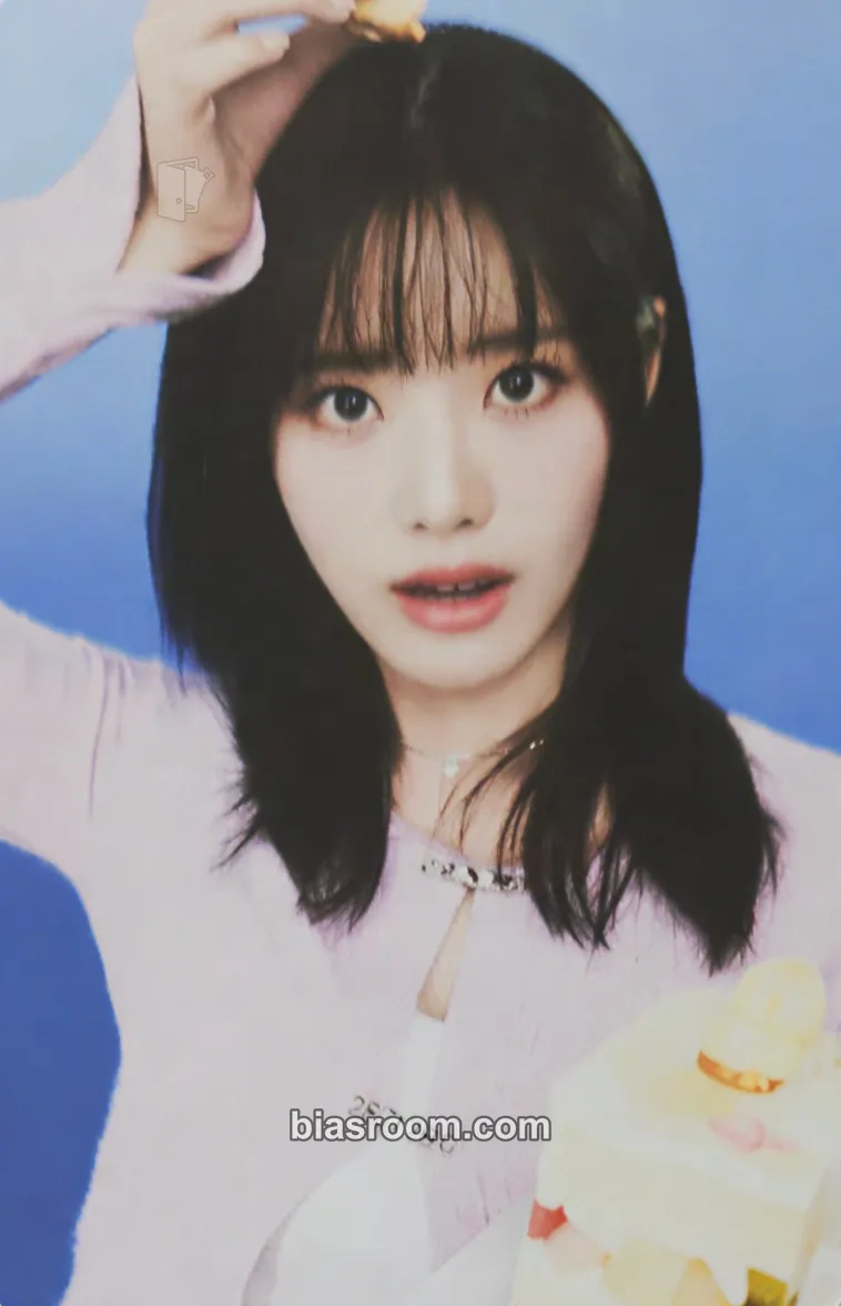 Jiwon HAPPY JI WON DAY BIRTHDAY BOX Photocard - fromis_9 - fromis_9 K-pop photocard