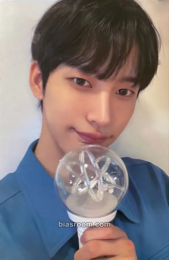 Nine OnlyOneOf Official Lightstick Photocard - OnlyOneOf - OnlyOneOf K-pop photocard