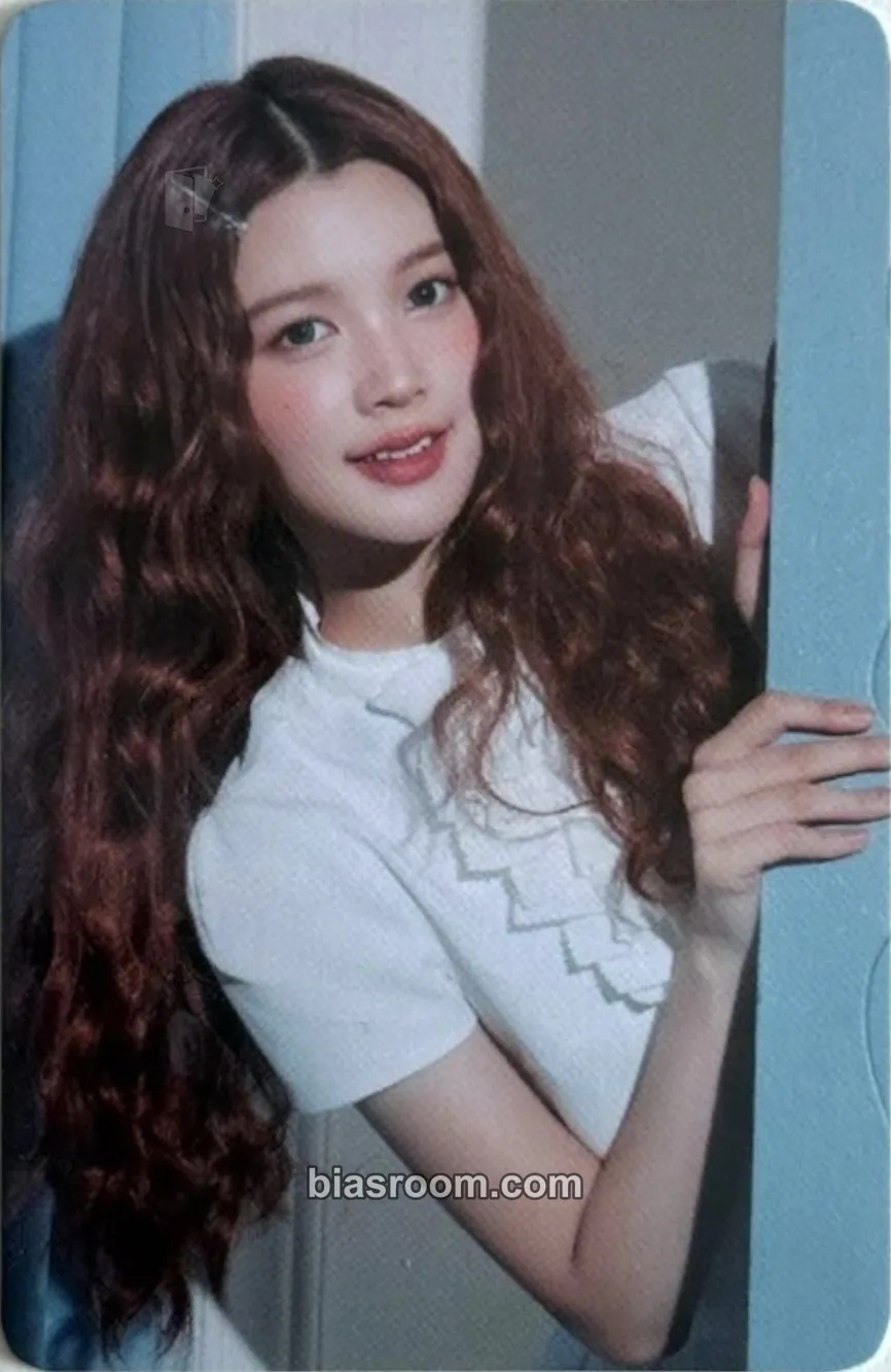 A-na House of H : Hide And Seek Photocard - Hearts2Hearts - Hearts2Hearts K-pop photocard