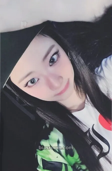 Ruka WE GO UP Photocard - BABYMONSTER - BABYMONSTER K-pop photocard