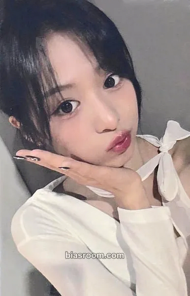 Ahyeon WE GO UP Photocard - BABYMONSTER - BABYMONSTER K-pop photocard
