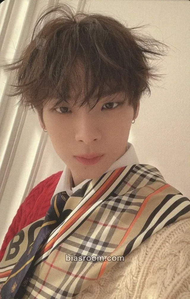 TO1 - Daigo - UP2U Album album photocard first press only toploader selfie photocard troublemaker version