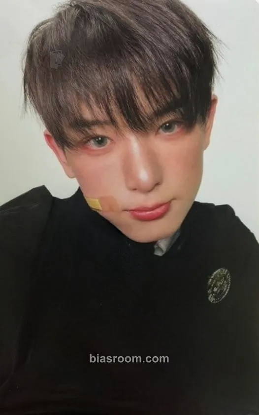 Harua We on Fire Photocard - &TEAM - &TEAM K-pop photocard