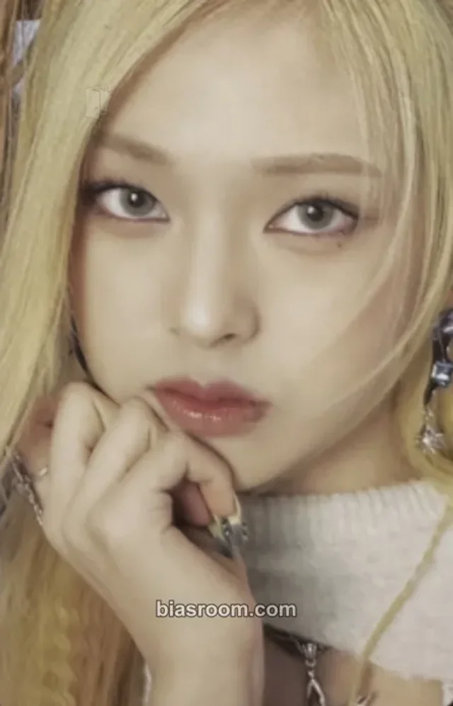 BABYMONSTER - Chiquita - BABYMONS7ER Album qq music starlight 1 star