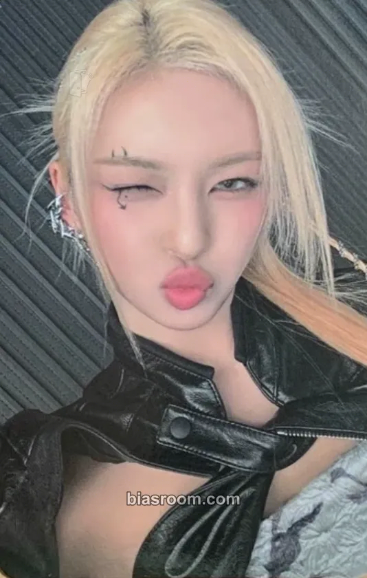 Chiquita BABYMONS7ER Photocard - BABYMONSTER - BABYMONSTER K-pop photocard