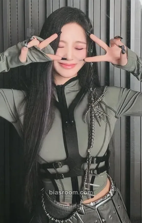 Pharita BABYMONS7ER Photocard - BABYMONSTER - BABYMONSTER K-pop photocard