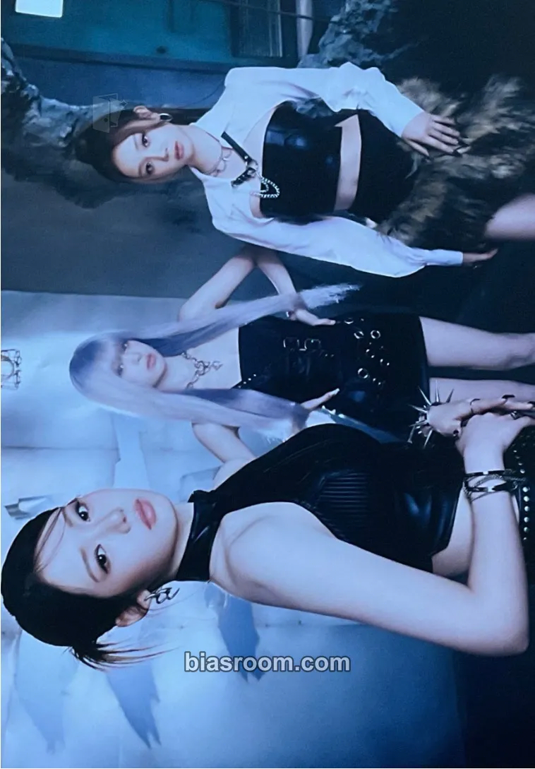 WE GO UP Photocard - BABYMONSTER - BABYMONSTER K-pop photocard