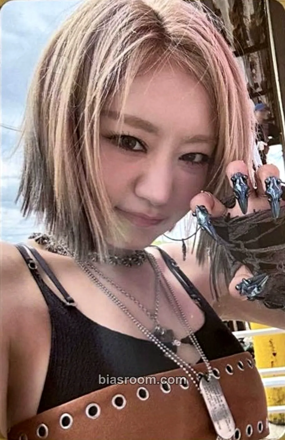 Julie Tokyo Mission Start Photocard - KISS OF LIFE - KISS OF LIFE K-pop photocard