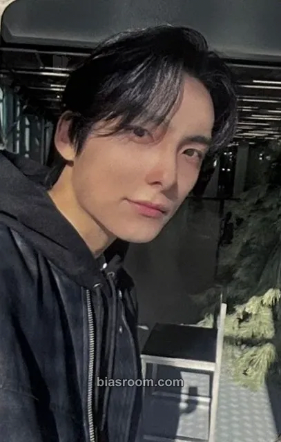 Park Junhee PETFLIX - A.C.E MV Filming Photocard - A.C.E - A.C.E K-pop photocard