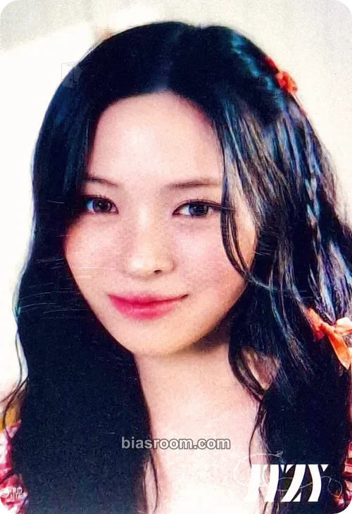 Ryujin JYP JAPAN POPUP STORE 2025 Photocard - ITZY - ITZY K-pop photocard