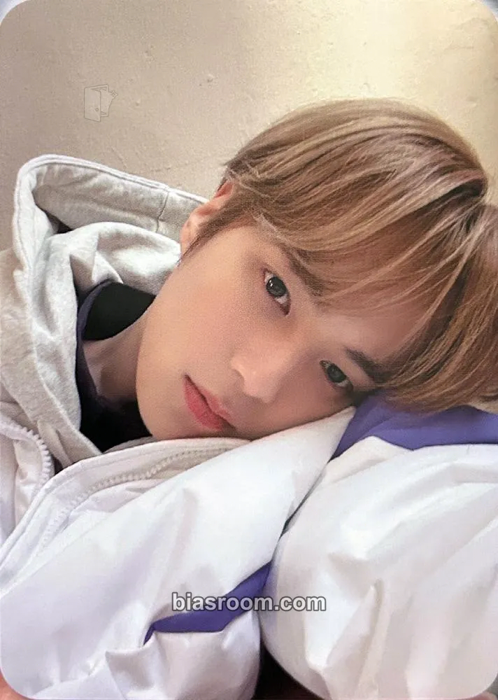 Minhyuk Minhyuk x NFL Photocard - MONSTA X - MONSTA X K-pop photocard