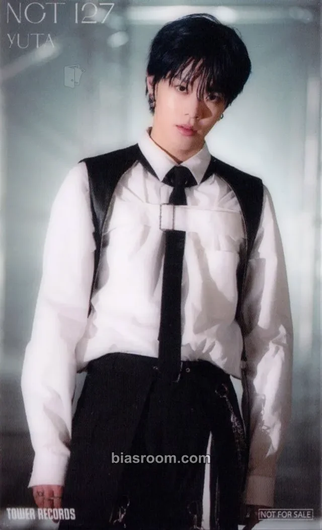 NCT 127 - Yuta - Loveholic Album tower records japan pob (pre-order benefit) non-standard size clear (translucent)