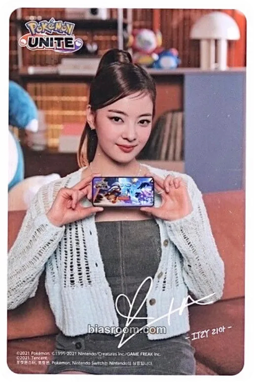 Lia ITZY X Pokémon UNITE Photocard - ITZY - ITZY K-pop photocard