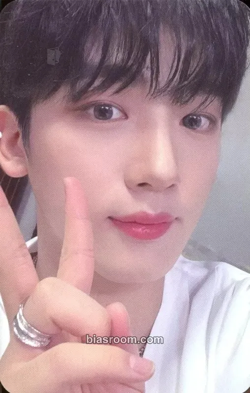 Yohan IDENTITY : Action Photocard - WEi - WEi K-pop photocard