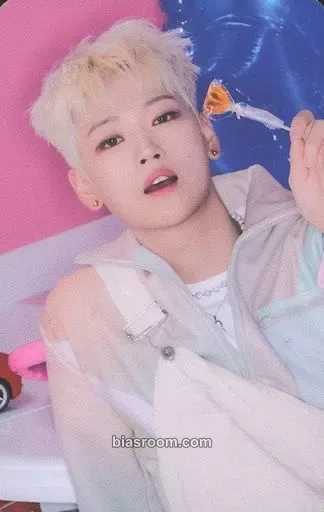 Seokhwa Love Pt.1 : First Love Photocard - WEi - WEi K-pop photocard