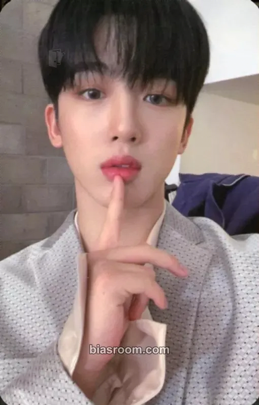 Yohan IDENTITY : Action Photocard - WEi - WEi K-pop photocard