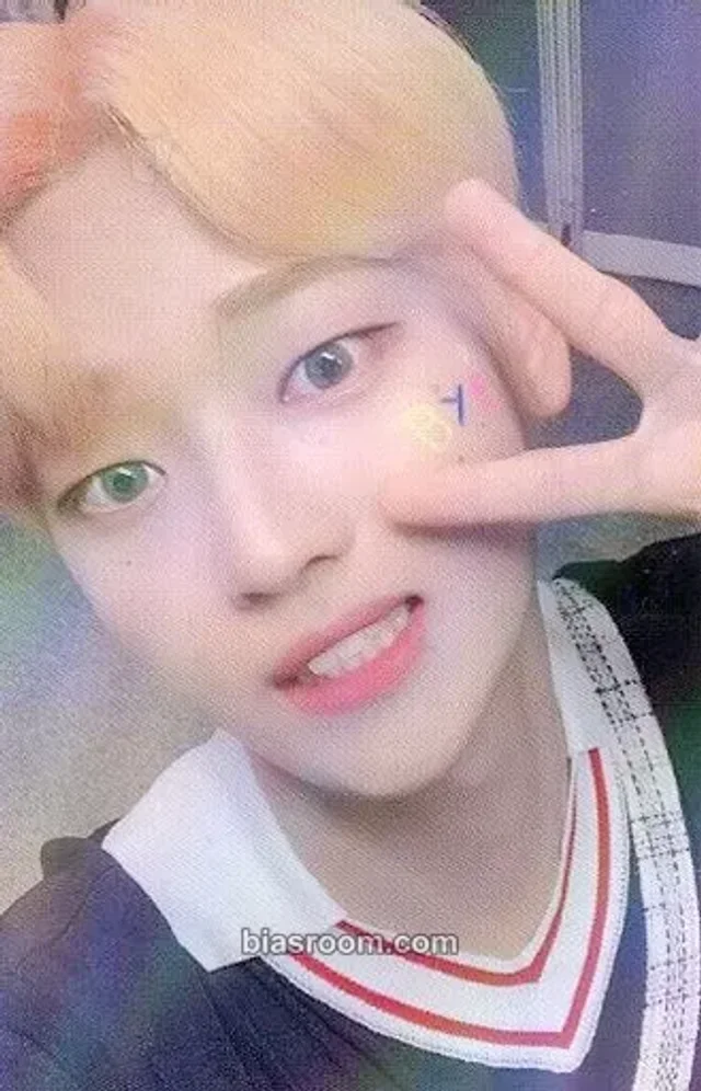 WEi - Seokhwa - IDENTITY : Action Album makestar video call (fancall) holographic (hologram)