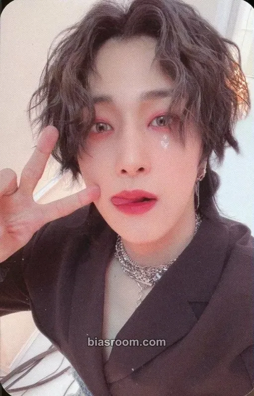 Yongha IDENTITY : CHALLENGE Photocard - WEi - WEi K-pop photocard
