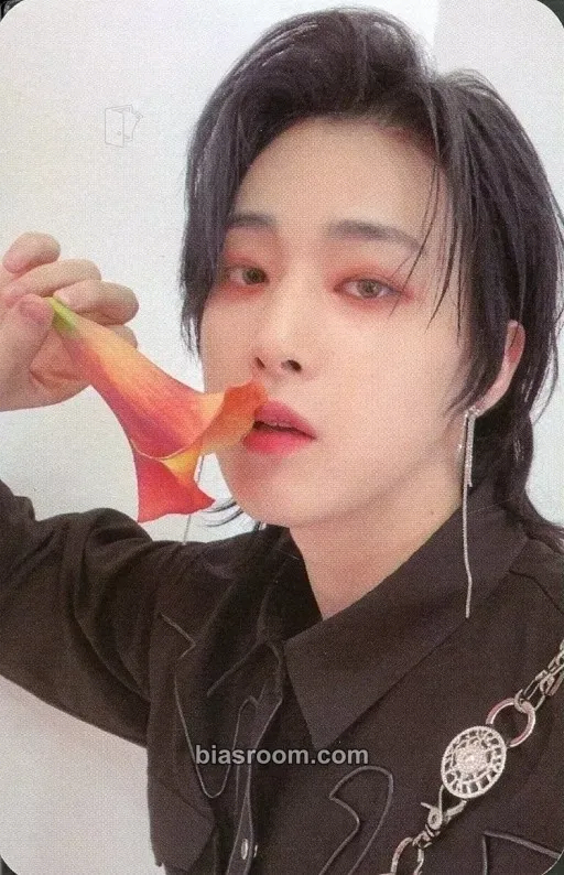 Yongha IDENTITY : CHALLENGE Photocard - WEi - WEi K-pop photocard
