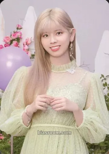 Riku 2022 SEASON'S GREETINGS “Live Together” Photocard - NiziU - NiziU K-pop photocard