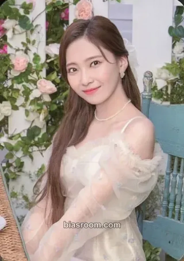 NiziU - Mayuka - 2022 SEASON'S GREETINGS “Live Together” Other season's greetings sony music japan pob (pre-order benefit)