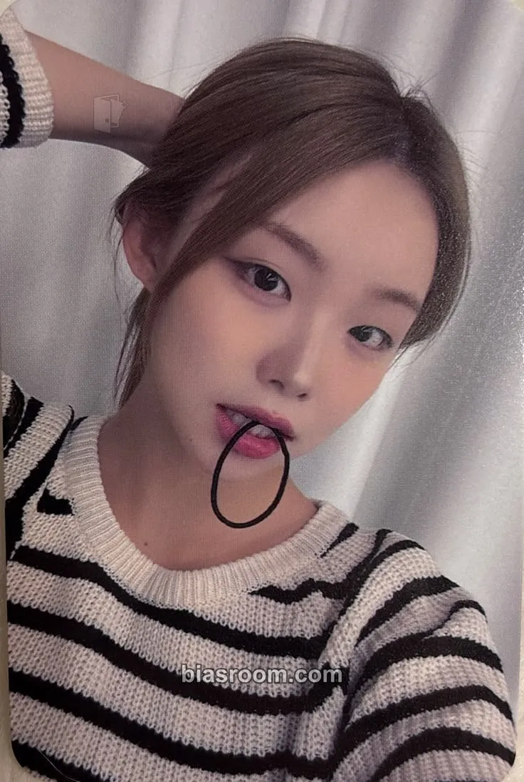 Suhyeon appendix: Of All We Have Lost Photocard - Billlie - Billlie K-pop photocard
