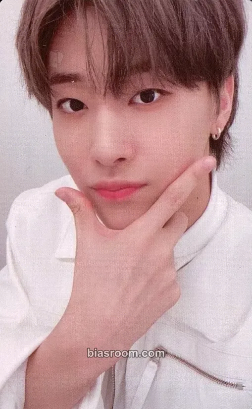 Yongha IDENTITY : First Sight Photocard - WEi - WEi K-pop photocard