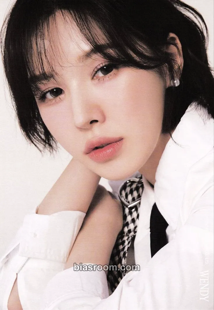 Wendy 2024 Season's Greetings Photocard - Red Velvet - Red Velvet K-pop photocard