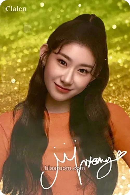 Chaeryeong ITZY X Clalen Photocard - ITZY - ITZY K-pop photocard