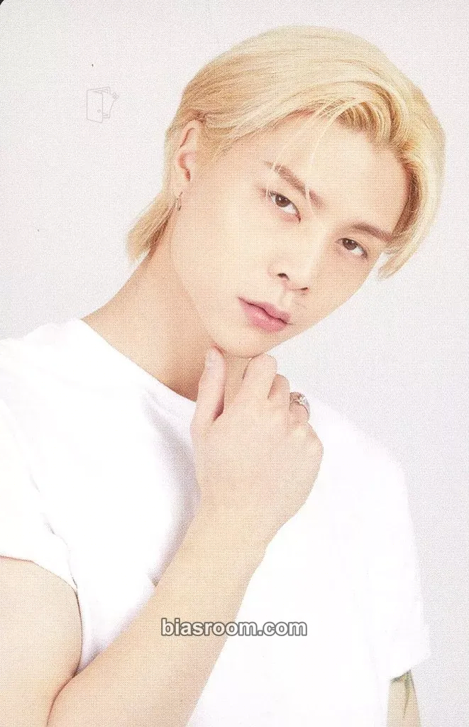 Johnny ZOZOTOWN x NCT 127 Photocard - NCT 127 - NCT 127 K-pop photocard