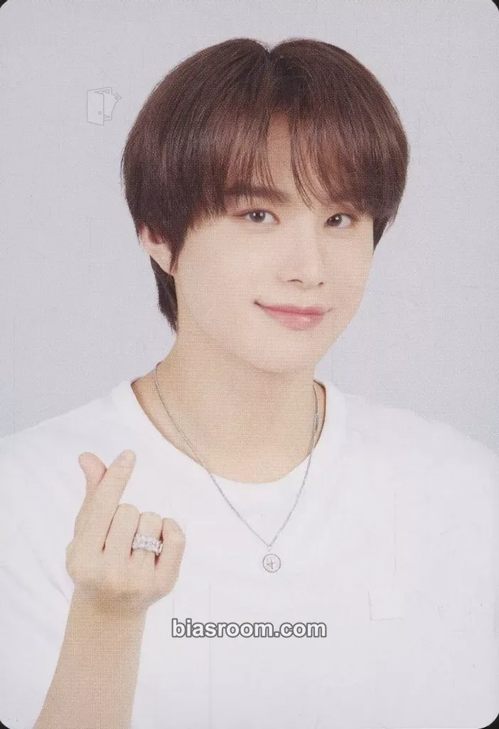 Jungwoo ZOZOTOWN x NCT 127 Photocard - NCT 127 - NCT 127 K-pop photocard
